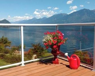 Vacation Home For Rent - Ainsworth Bc - Ainsworth - Balcony