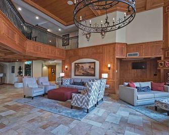 4-Star Zermatt Resort King Suite Only 15 Mins to Park City! - Midway - Salónek