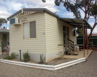 Big4 Acclaim Prospector Holiday Park - Kalgoorlie - Building