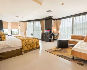 The Royal Corin Thermal Water Spa & Resort - Adults Only - La Fortuna - Schlafzimmer