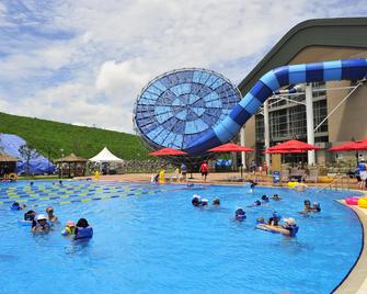 Holiday Inn Resort Alpensia Pyeongchang By IHG - Pyeongchang - Pool