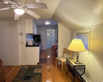 Gulf Stream House - Hammondsport Getaway Apartment Unit 11 - Hammondsport