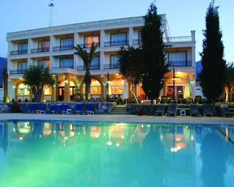 Altinkaya Holiday Resort - Kyrenia