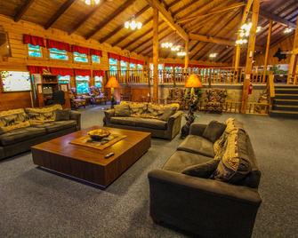 Smoketree Lodge, a VRI resort - Banner Elk - Lobby