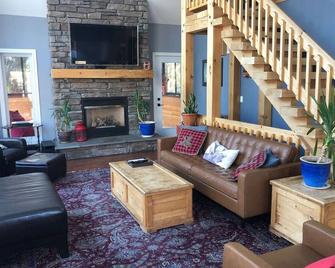 Camp David Beautiful five bedrooms Private beach - Kearney - Living room