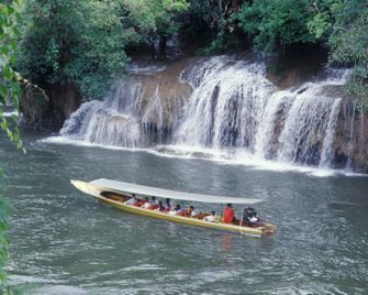 OYO 75325 Our House Tha Sao - Ban Kaeng Raboet - Будівля