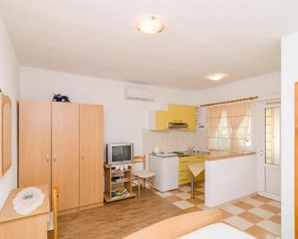 Apartments Skurla - Saplunara - Cocina