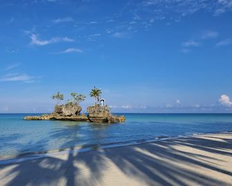 Greenyard Inn - Boracay - Bãi biển