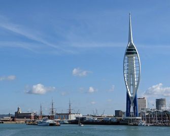 Esk Vale Guest House - Portsmouth - Vista del exterior