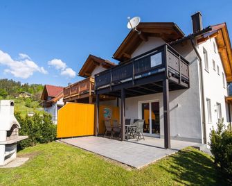 Kipaji 1 - Koetschach Mauthen - Building