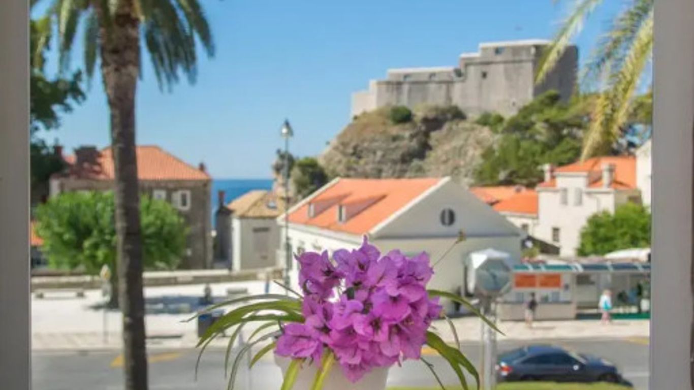 Tomato Old Town Entrance