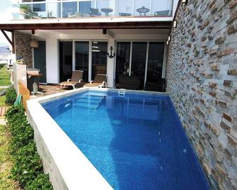 Between Mala and Asia Boulevard, Bujama Beach house in Moravia II! - 말라 - 수영장