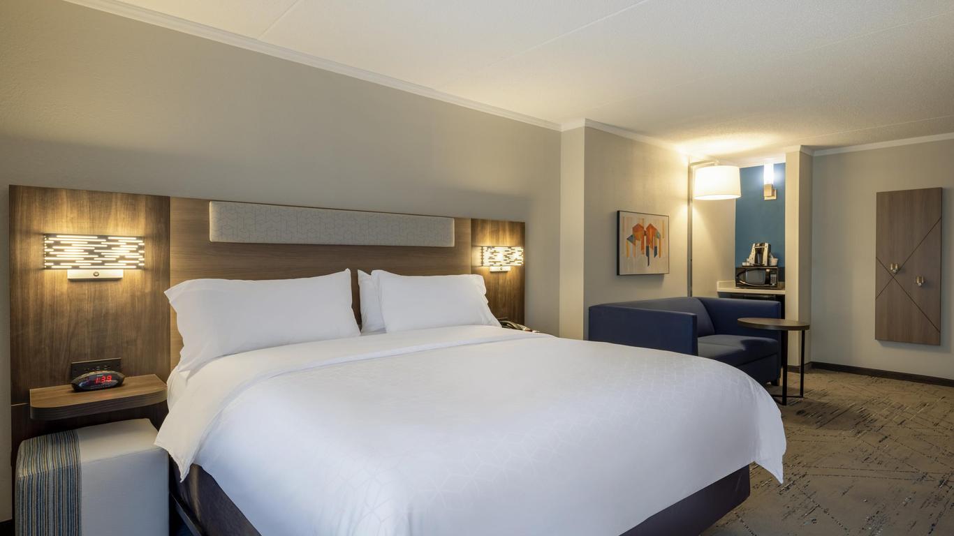 هوليداي إن إكسبرس آند سويتس جرينسبورو -(آي-40 ويندوفر) باي آيتش جي