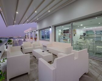 Art & Wine Studios and Apts - Lárnaca