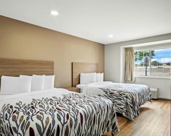 Red Roof Inn & Suites Euless - DFW Airport Southwest - Euless - Bedroom