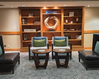 Grand Residence Club by Marriott, Lake Tahoe – 1 to 3 bedrooms & Pent - סאות' לייק טאהו - טרקלין