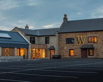 Wainstones Hotel - Great Broughton - Building