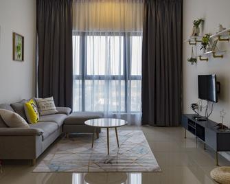 Le Pavillion Puchong By Widebed - Puchong - Вітальня