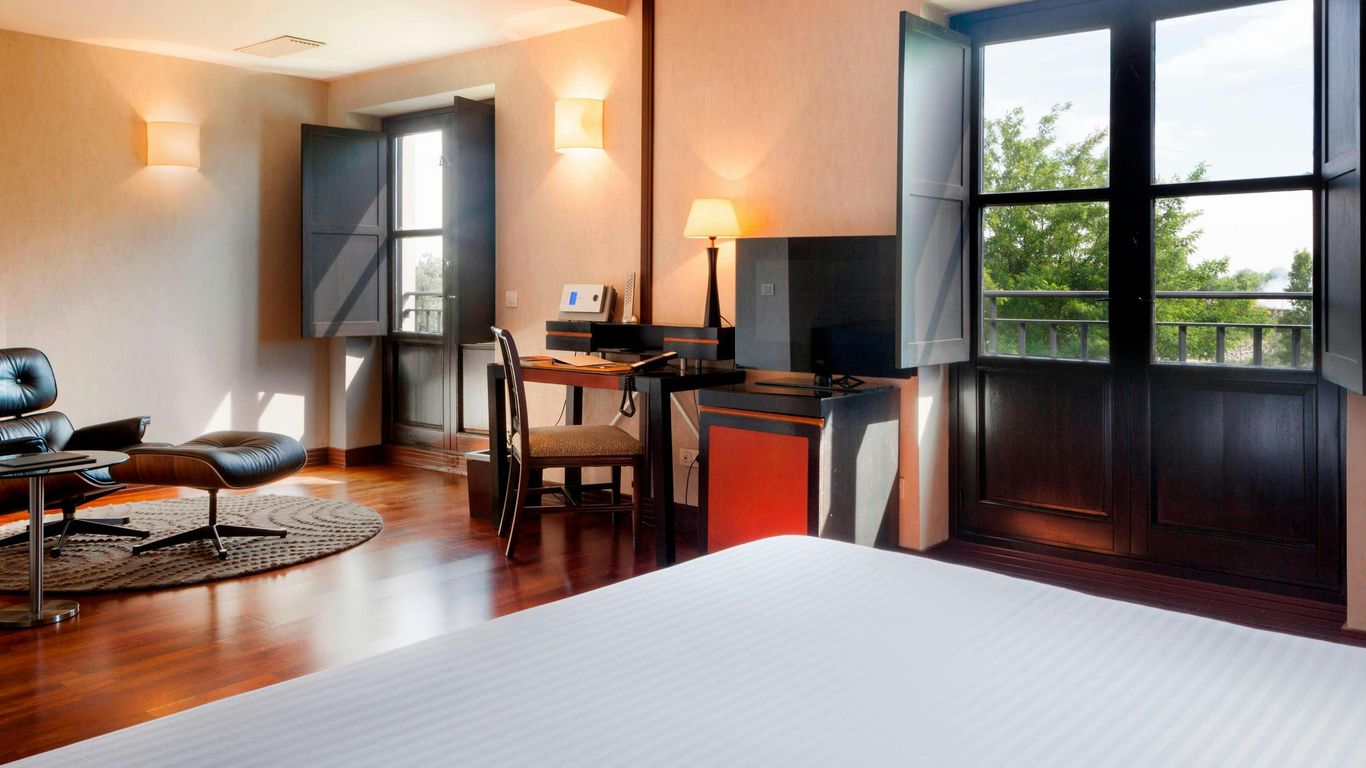 AC Hotels by Marriott Palacio de Santa Ana