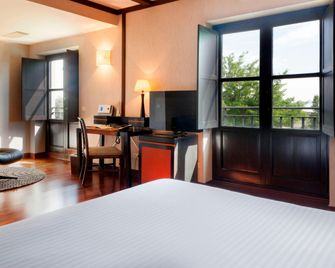 AC Hotels by Marriott Palacio de Santa Ana - Valladolid - Sovrum