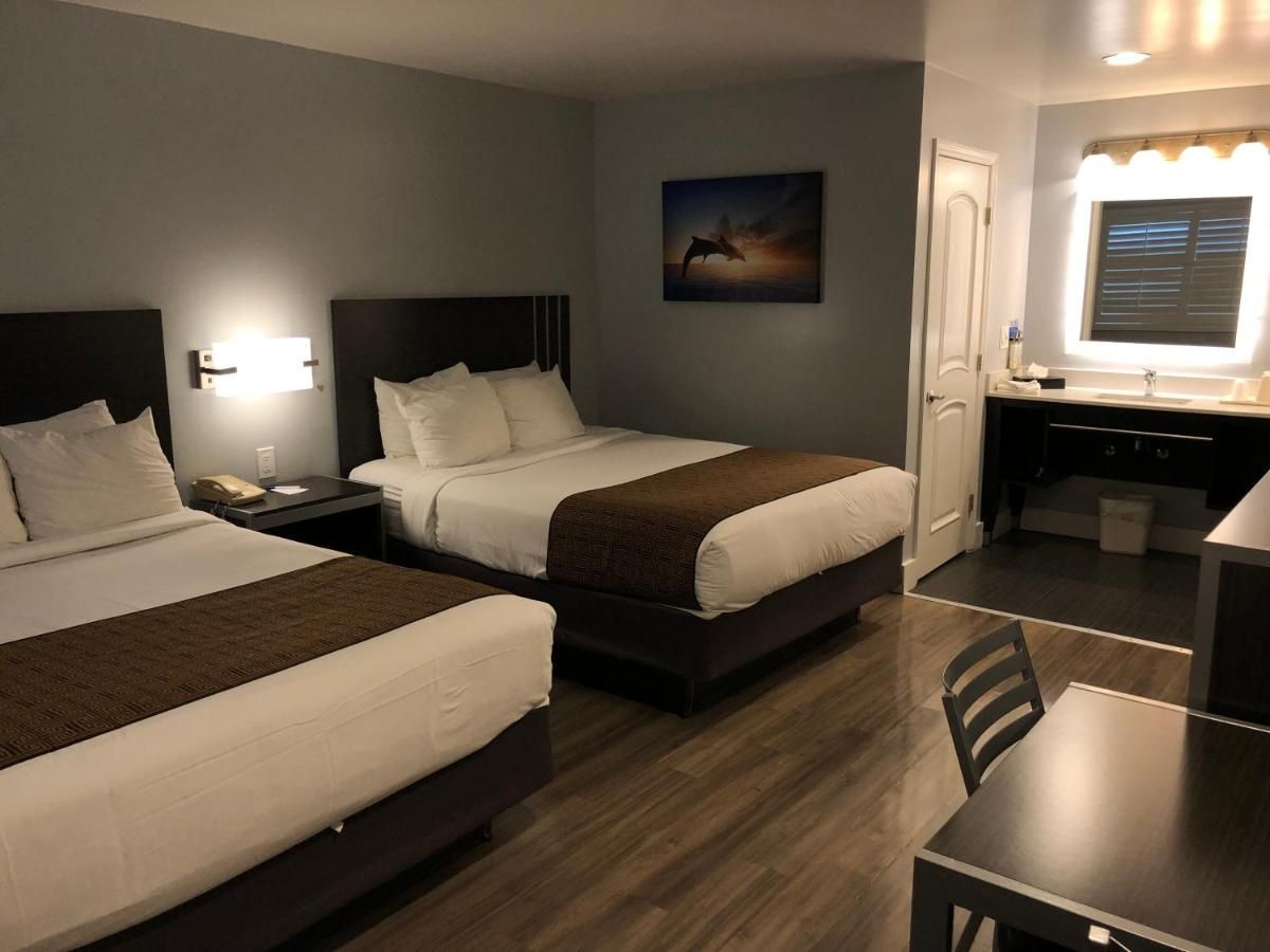 Pacific Inn Monterey thumbnail 2