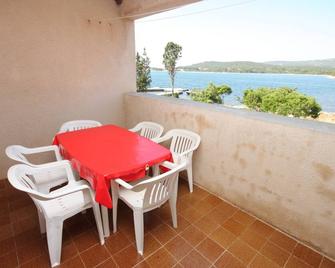 Seaside holiday house Veli Rat, Dugi otok - 875 - Veli Rat - Balcony