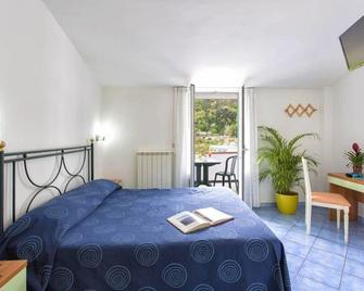 Terme Miramonte e Mare - Casamicciola Terme - Bedroom