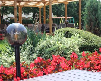 Aparthotel Marina Holiday Club & Spa - Pomorie - Patio