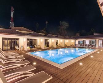 Hakuna Maldives - Thoddoo - Pool
