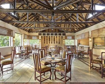 타지 파모드지 루사카 - 루사카 - 레스토랑