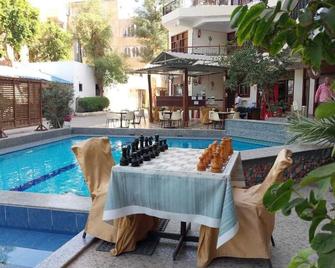 Rezeiky hotel and camp Luxor - Luxor - Pool