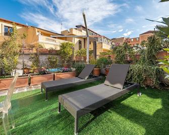 Snob Luxury Suite - Cagliari - Patio