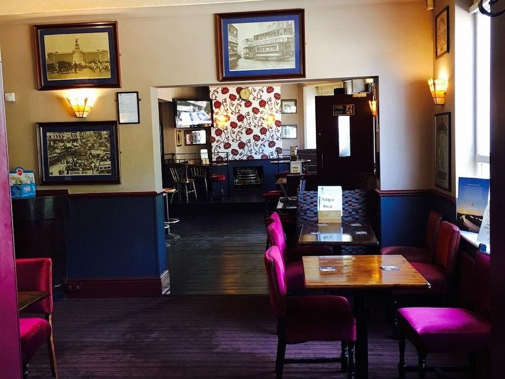The Bridge Inn - Isleworth