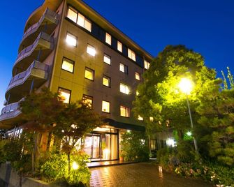 Matsukaze - Toyota - Edificio