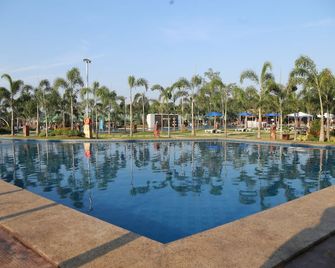 La Florentina Resort - Balíuag - Piscina