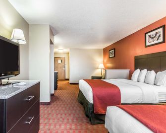 Quality Inn & Suites - La Vergne - Bedroom