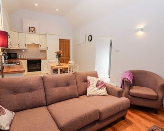 لاهارن كوتيدج - كيلورغلين - غرفة معيشة