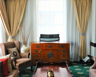 The Balmoral Hotel - Durban - Living room