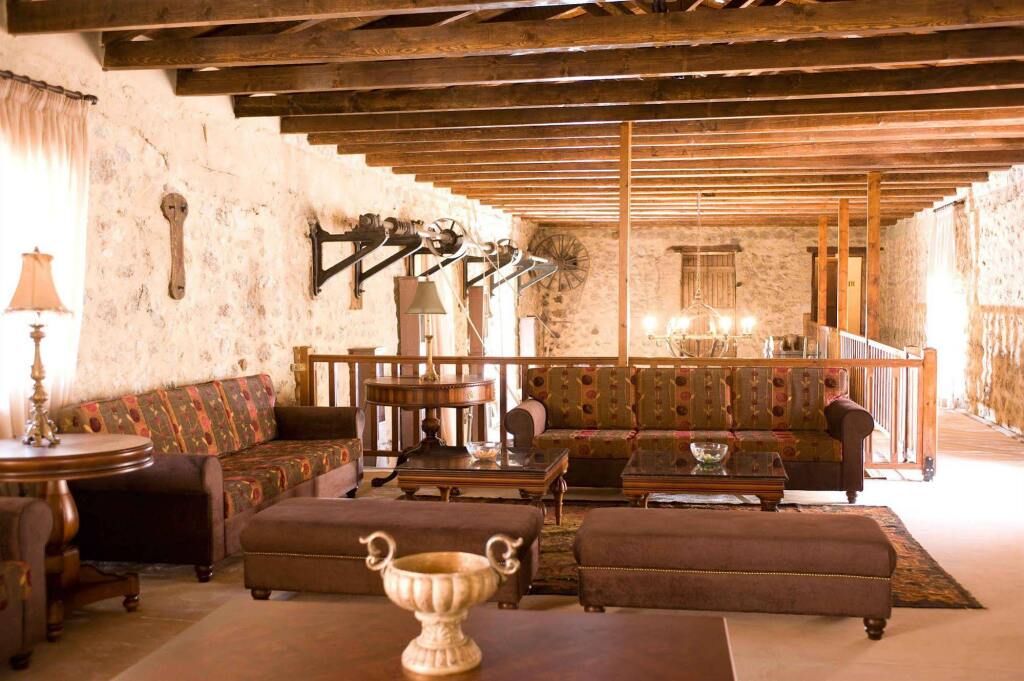 سيمانترون تراديشونال فيليدج