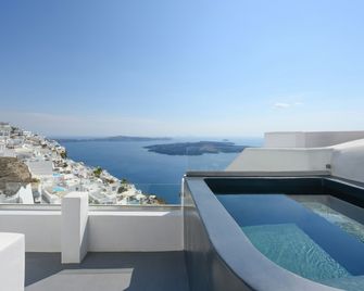 Istoria, a Member of Design Hotels - Agios Georgios - Slaapkamer