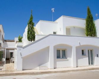 Dimora Ausentum - Torre San Giovanni - Gebouw