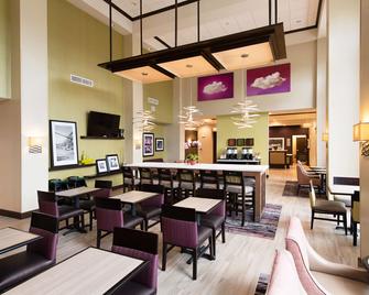 Hampton Inn & Suites Fayetteville - Fayetteville - Restaurante