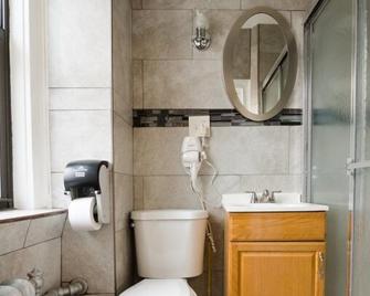 Jazz On The Park - New York - Bathroom