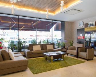 D Elegance Hotel - Gelang Patah