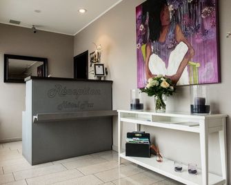 Hotel Pax - Luxembourg - Front desk