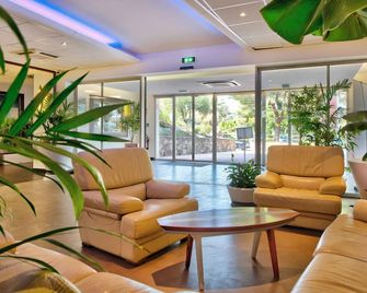 Village Club La Font des Horts - Hyères - Hall d’entrée