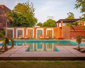 Tree Of Life Bhadrajun House, Jodhpur - Jodhpur - Pool