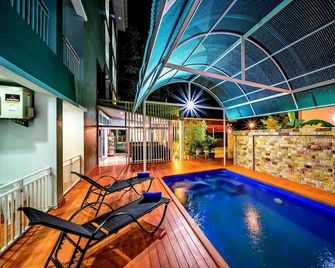 Naiyang Place - Phuket Airport - Sakhu