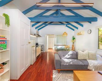 The Forest Lodge - Mount Tamborine - Living room