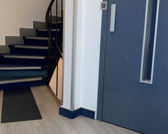 Aero Hotel - Issy-les-Moulineaux - Trapper